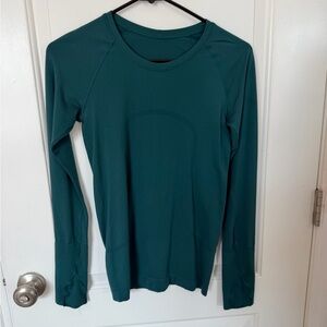 Lululemon Swiftly Tech Long Sleeve 2.0 Dark Green Teal Thumbholes Size 4